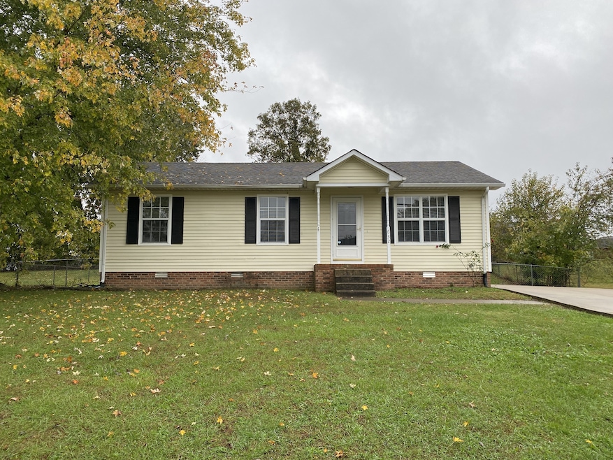 632 Artic Ave, Oak Grove, KY 42262 - photo 1