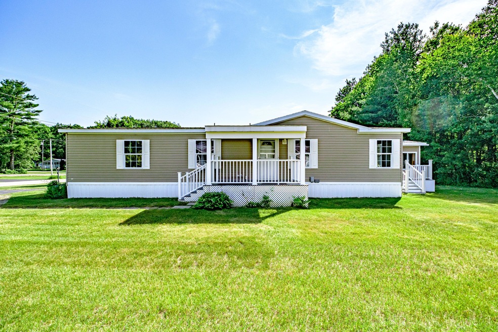 3 Windsor Dr, Alfred, ME 04002 - photo 1