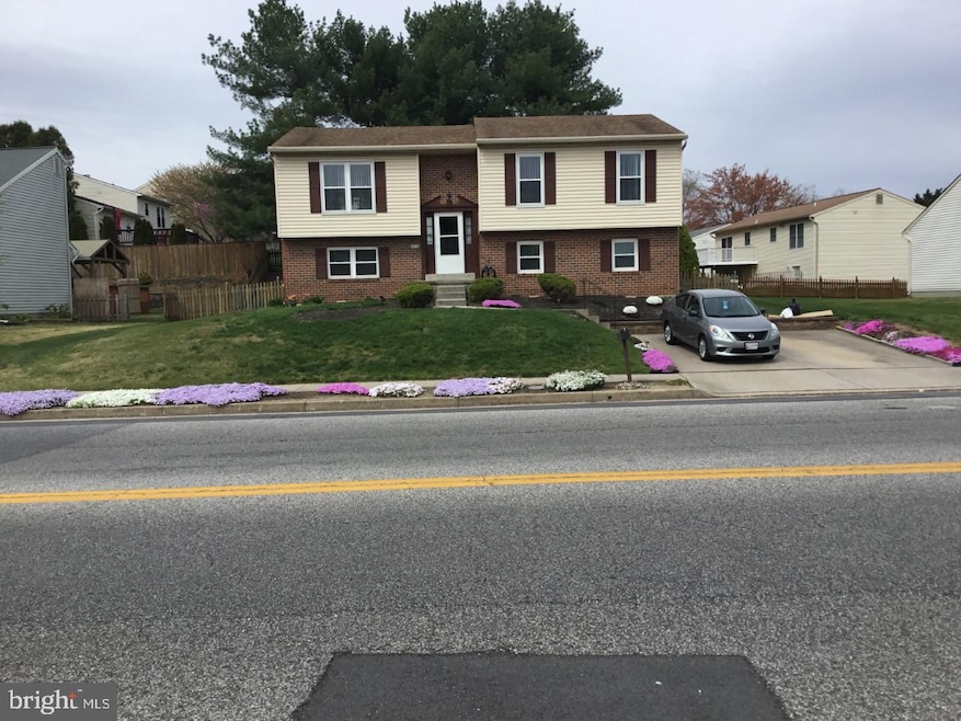 9402 Seven Courts Dr, Nottingham, MD 21236 - photo 1