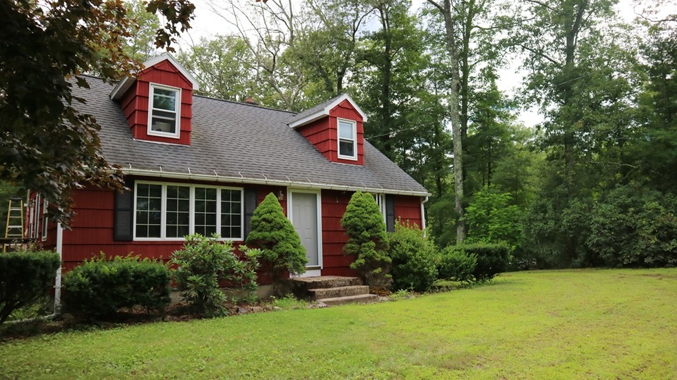 165 Old Webster Rd, Oxford, MA 01540 - photo 1