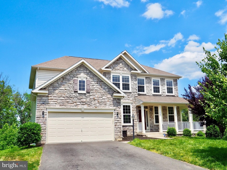 18691 Pier Trail Dr, Triangle, VA 22172 - photo 1