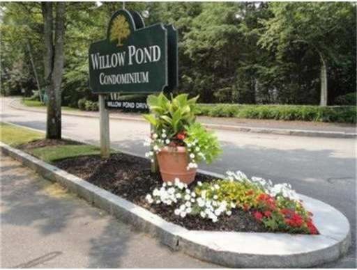 71 Willow Pond Dr, Rockland, MA 02370 - photo 1