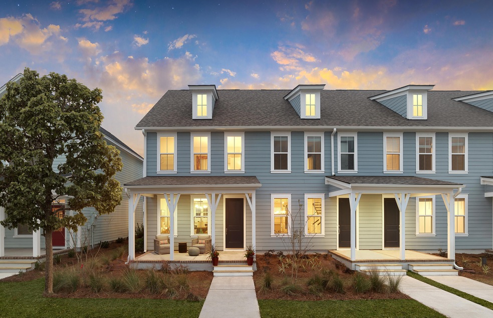 587 Blueway Ave, Summerville, SC 29486 - photo 1