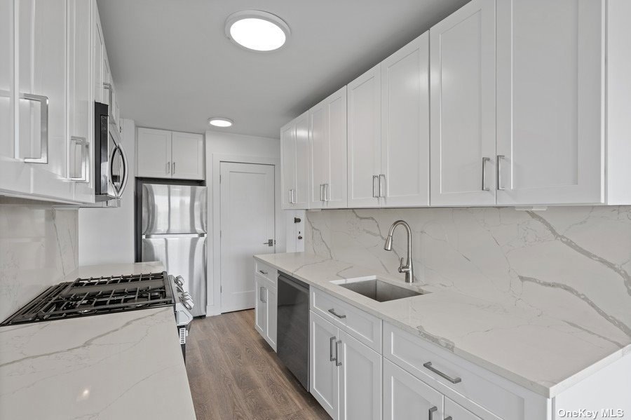 The Cryder House unit 7G, Whitestone, NY 11357 - photo 1