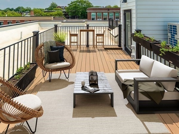 For Sale $749,000 • Co-Listing Agent