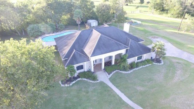 3745 Cr 106 Skelly Rd, Bay City, TX 77414 - photo 1