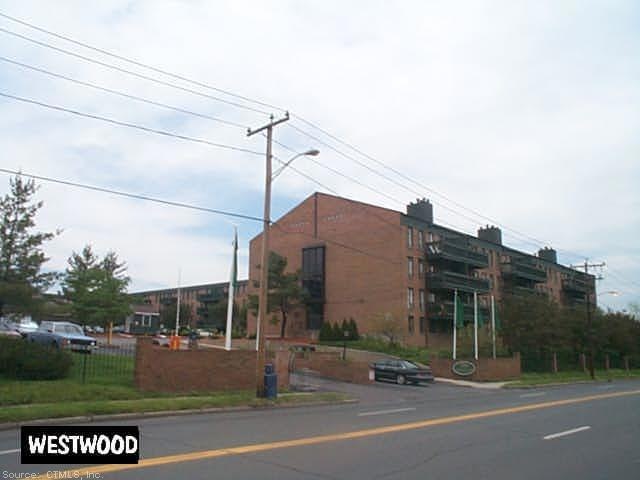 140 Kane St unit C8, West Hartford, CT 06119 - photo 1