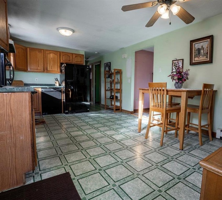 17 Lita Ln, Newmarket, NH 03857 - photo 1