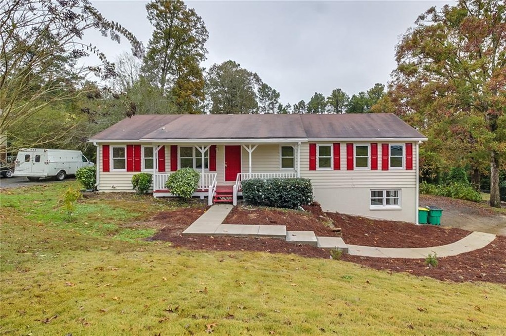 525 Tomahawk Trail, Woodstock, GA 30188 - photo 1