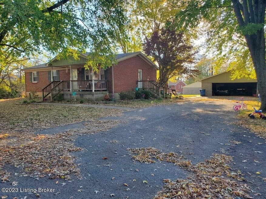 5512 E Manslick Rd, Louisville, KY 40219 - photo 1
