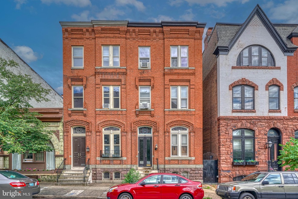 210 Laurens St unit 3, Baltimore, MD 21217 - photo 1