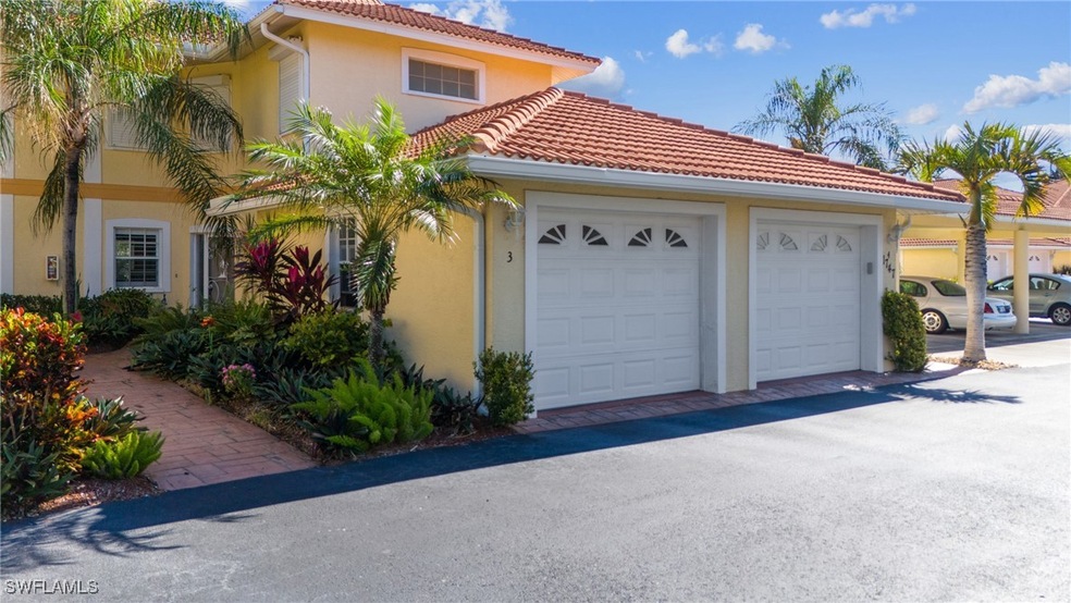 1-CAR ATTACHED GARAGE - PRIVATE ENTRY WITH LAVISH