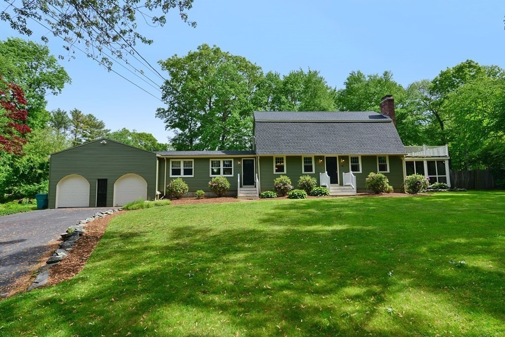 69 Walnut St, Upton, MA 01568 - photo 1