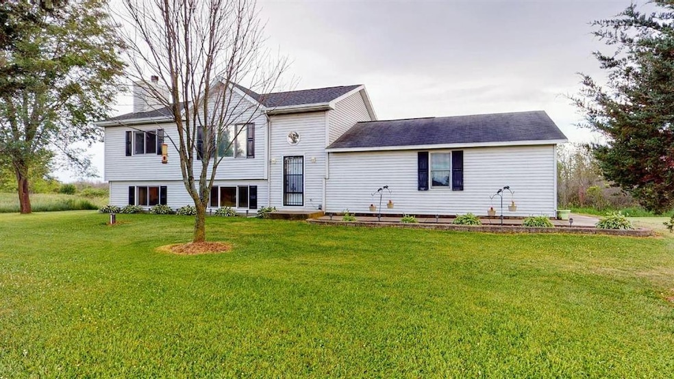 W2723 Us Highway 18, Helenville, WI 53137 - photo 1