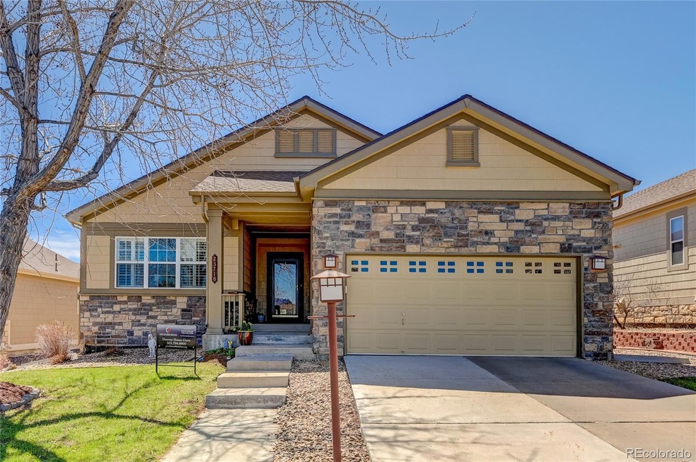 Great Curb Appeal!