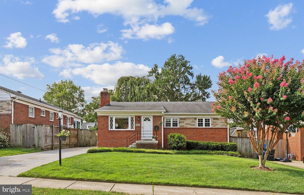 5006 Flanders Ave, Kensington, MD 20895 - photo 1