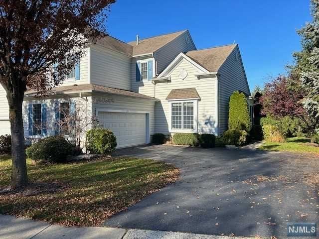 23 Scarlet Oak Ln, Paramus, NJ 07652 - photo 1