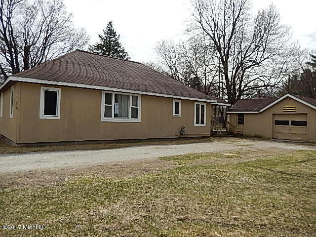 2985 Middle Lake west side
