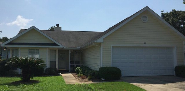 305 Denise St, Dothan, AL 36305 - photo 1