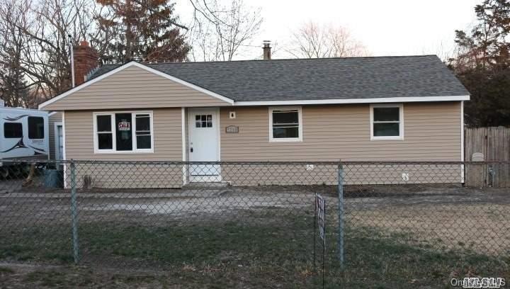 2709 Sipp Ave, Medford, NY 11763 - photo 1