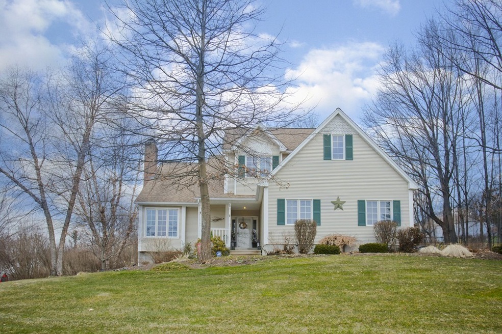 16 Pheasant Dr, Westfield, MA 01085 - photo 1