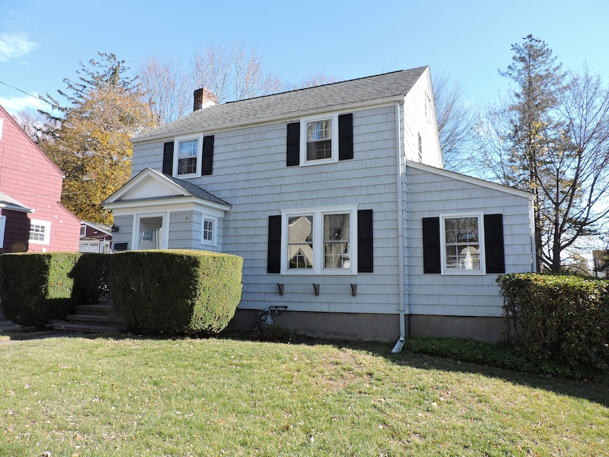 86 Parkway Dr, Stratford, CT 06614 - photo 1