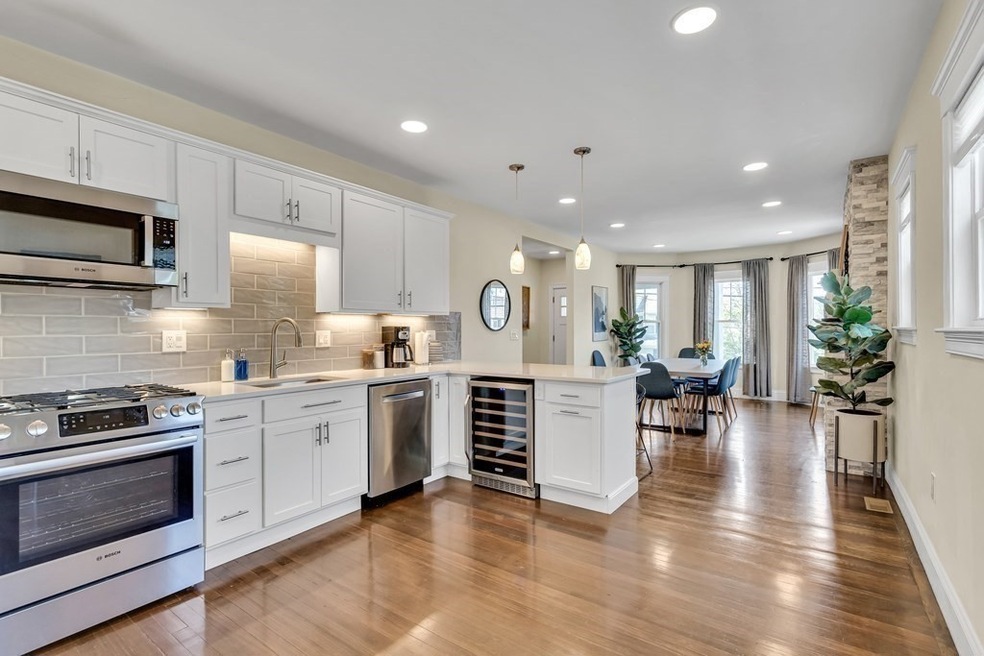 109 Warren St unit 109, Medford, MA 02155 - photo 1