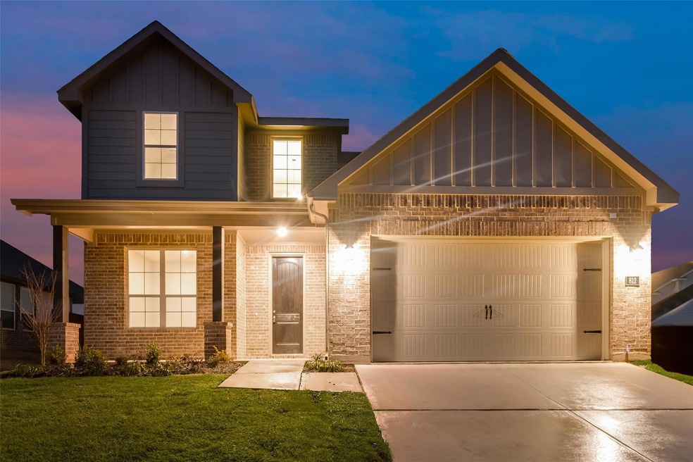 812 Taliaferro Trail, Springtown, TX 76082 - photo 1