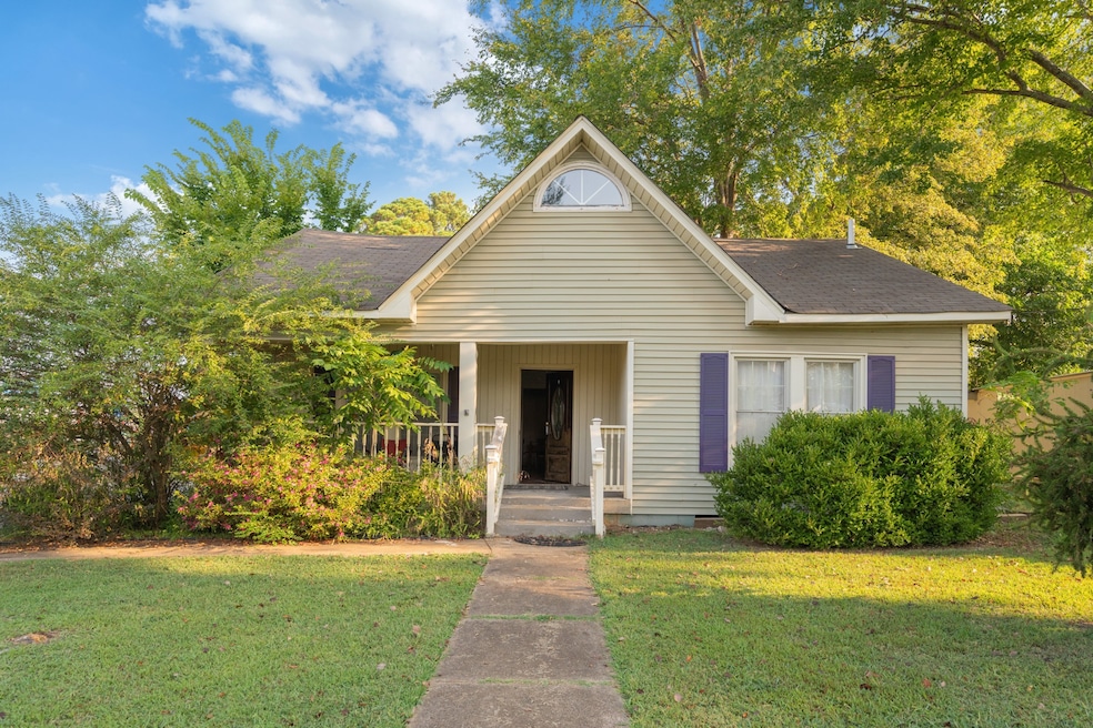 91 E 2nd St, Parsons, TN 38363 - photo 1