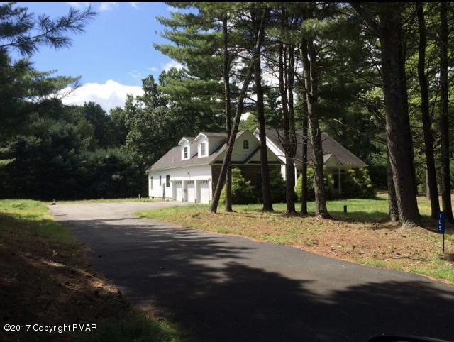 105 Stonegate Ct, Dingmans Ferry, PA 18328 - photo 1