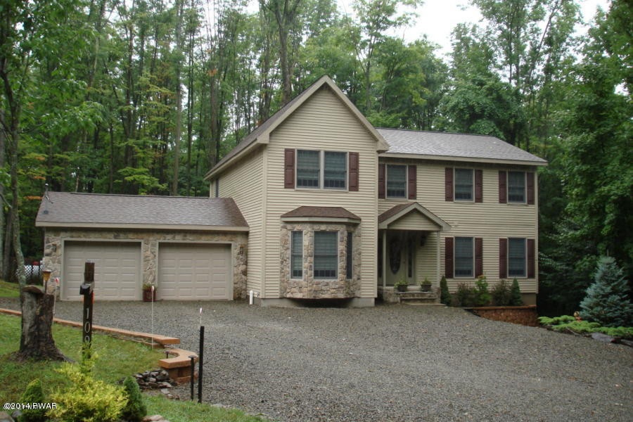 109 Parkwood Dr, Hawley, PA 18428 - photo 1