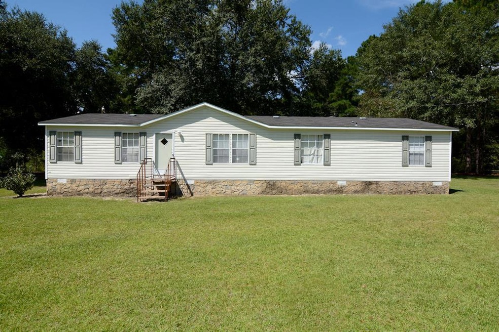 137 Shady Ln, Sylvester, GA 31791 - photo 1