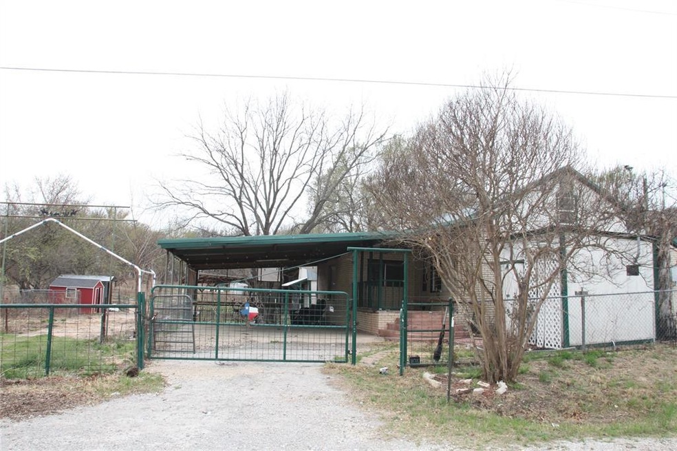 702 Monticello Dr, Springtown, TX 76082 - photo 1