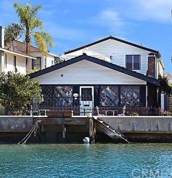 Vintage cottage duplex at 120 Grand Canal