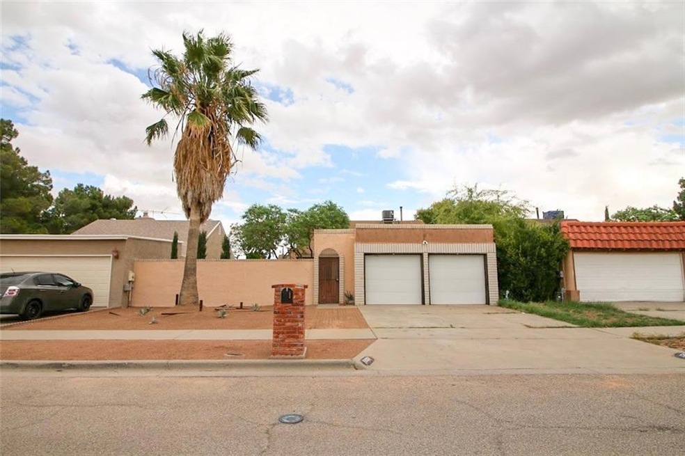 1900 Chris Scott Dr, El Paso, TX 79936 - photo 1