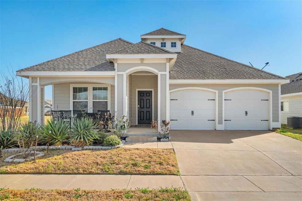 604 Timberwood Dr, Cleburne, TX 76031 - photo 1