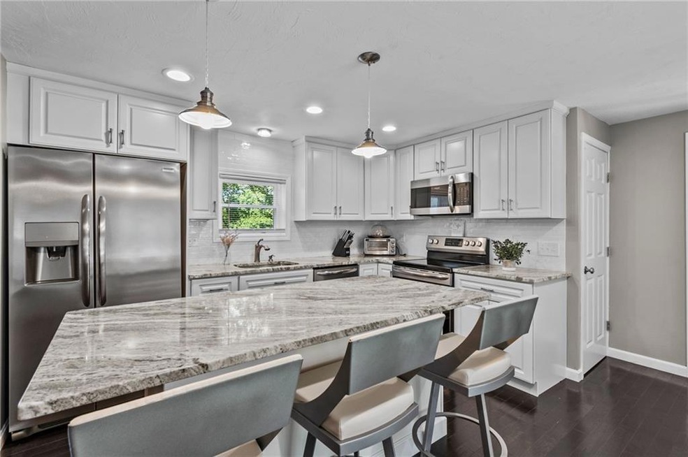 31 Old Pound Hill Rd, North Smithfield, RI 02896 - photo 1