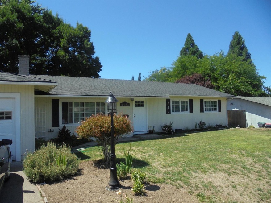 1473 N Keene Way Dr, Medford, OR 97504 - photo 1