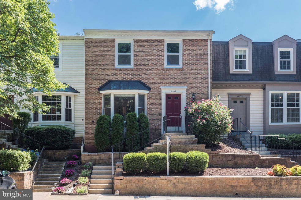 6107 Heron Pond Ct, Burke, VA 22015 - photo 1