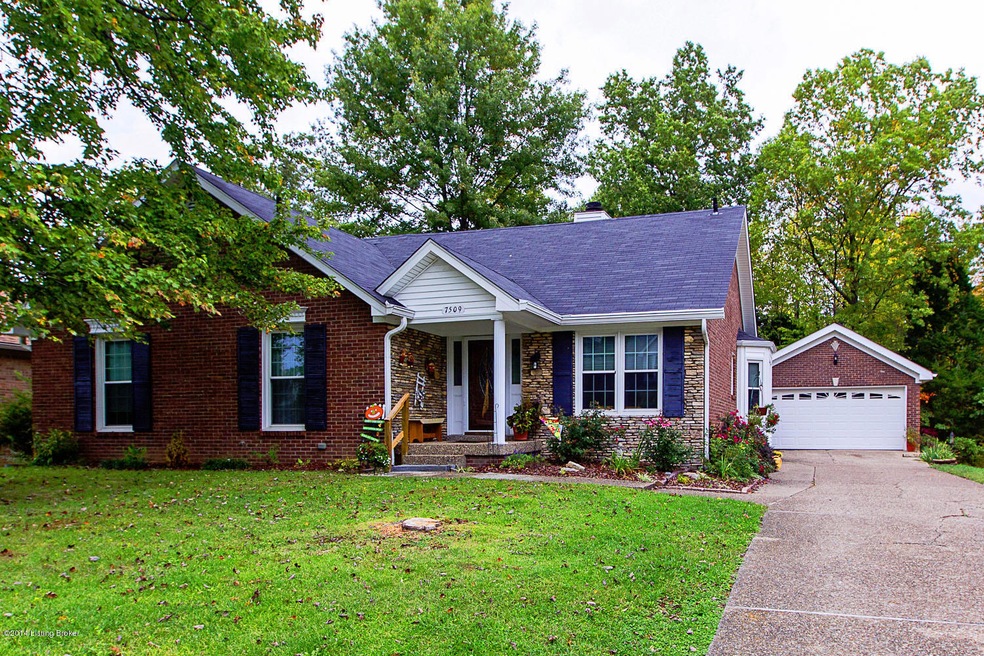 7509 Newton Dr, Louisville, KY 40228 - photo 1