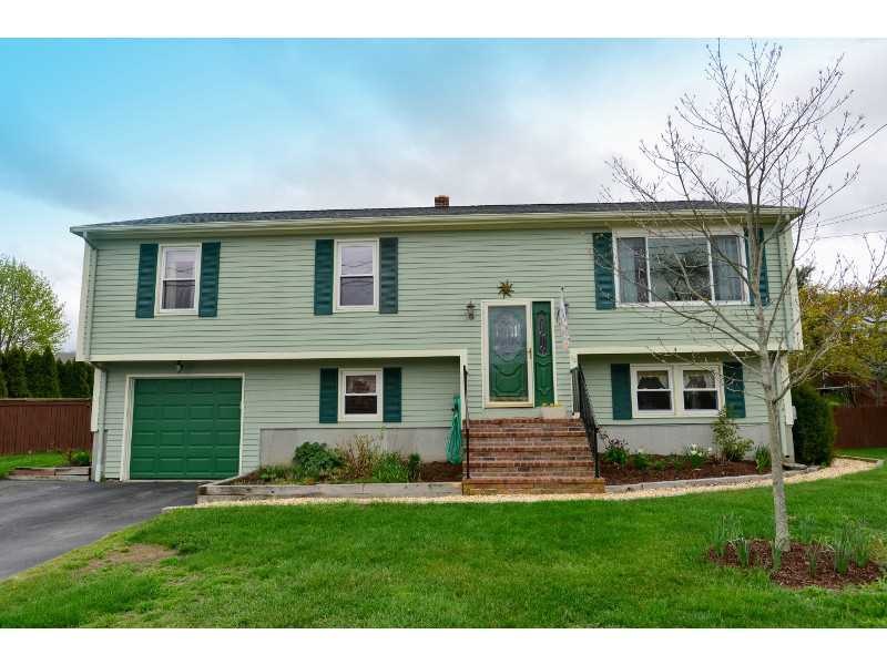 12 Matthew Dr, Warren, RI 02885 - photo 1