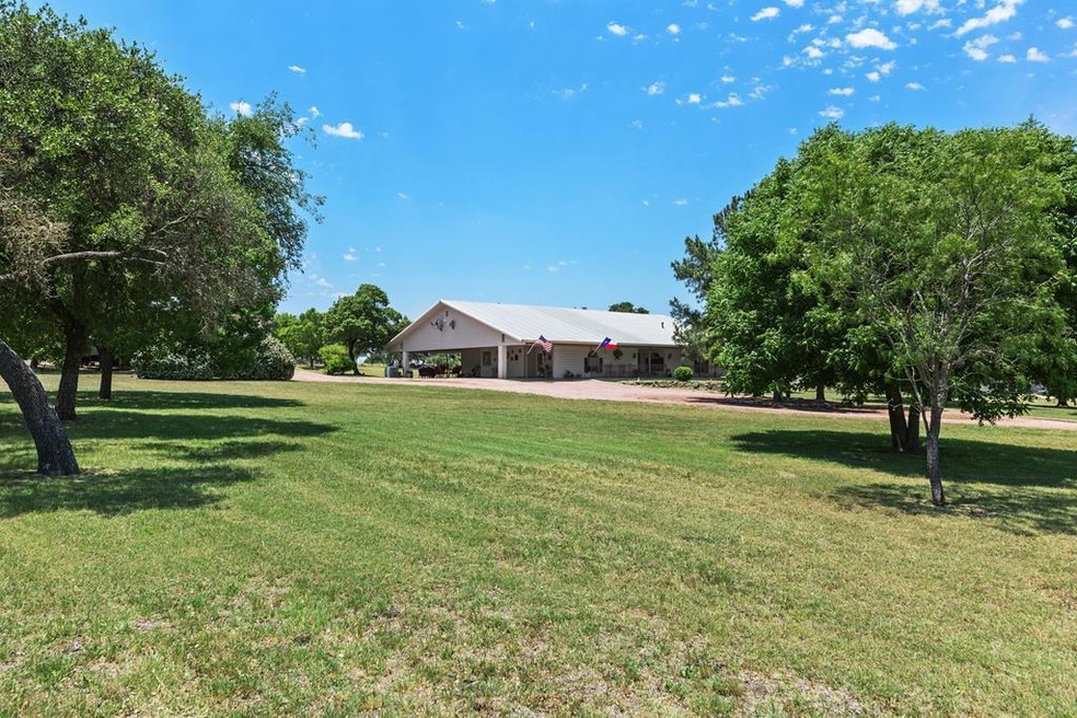 1094 Southwoods Dr, Fredericksburg, TX 78624 - photo 1