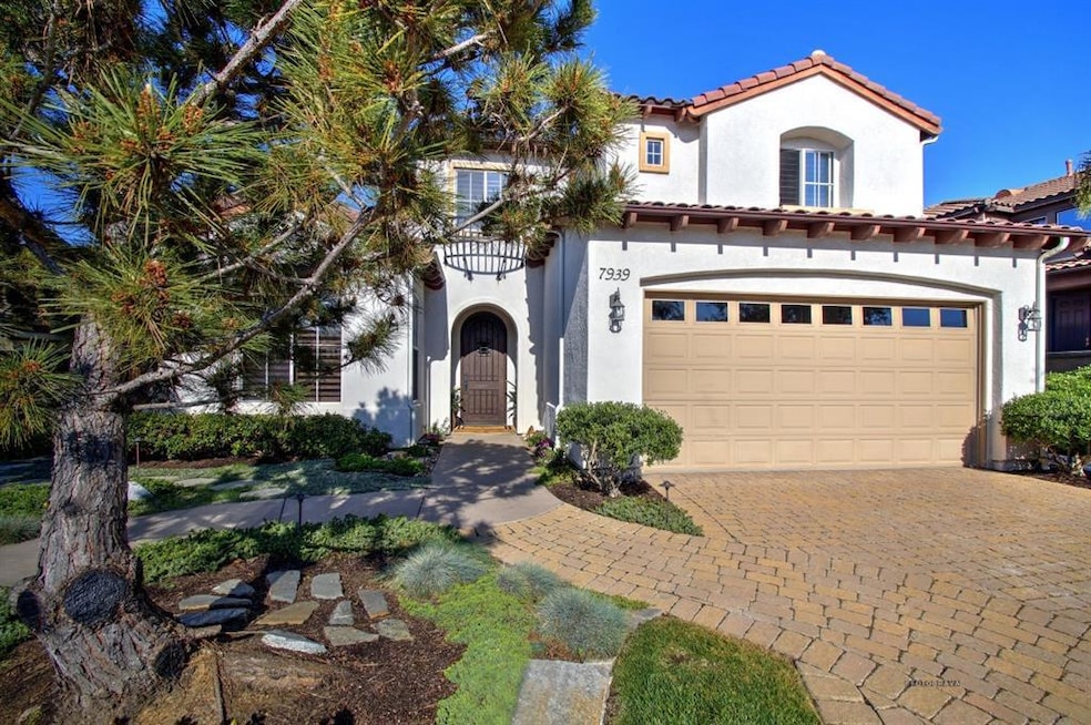 7939 Sitio Baniano, Carlsbad, CA 92009 - photo 1