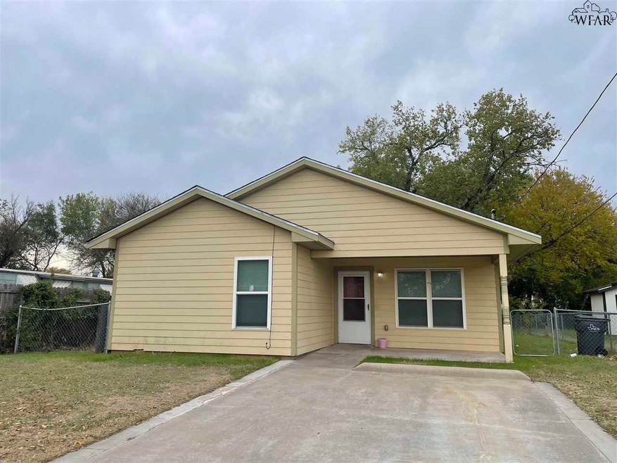 1517 32nd St, Wichita Falls, TX 76302 - photo 1