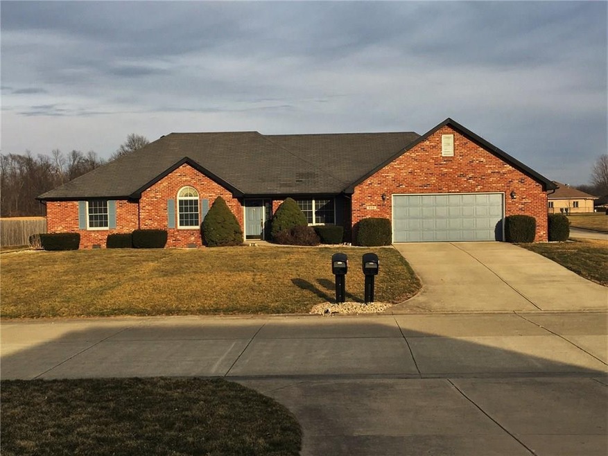 858 Deerfield Rd, Anderson, IN 46012 - photo 1