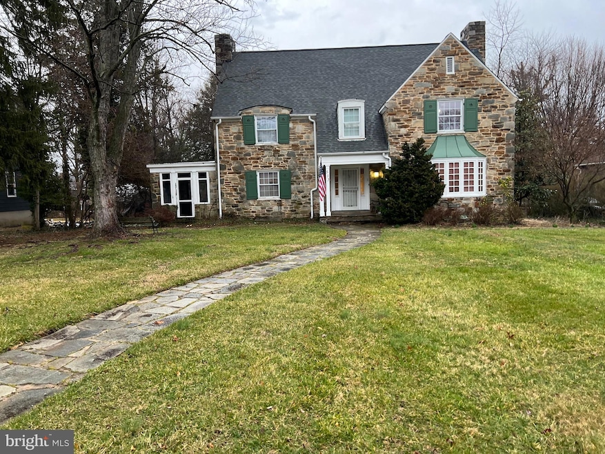 513 N Chapel Gate Ln, Baltimore, MD 21229 - photo 1