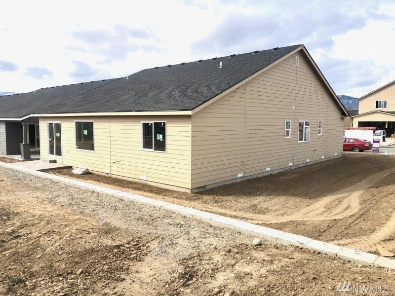 131 S Mystical Ave, East Wenatchee, WA 98802 - photo 1