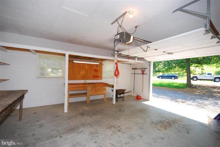 867 Carrier Dr, Strasburg, VA 22657 - photo 1