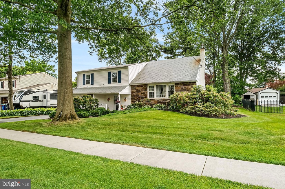 198 Share Dr, Morrisville, PA 19067 - photo 1