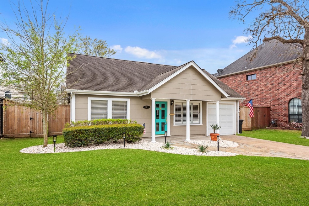 1011 W 41st St, Houston, TX 77018 - photo 1
